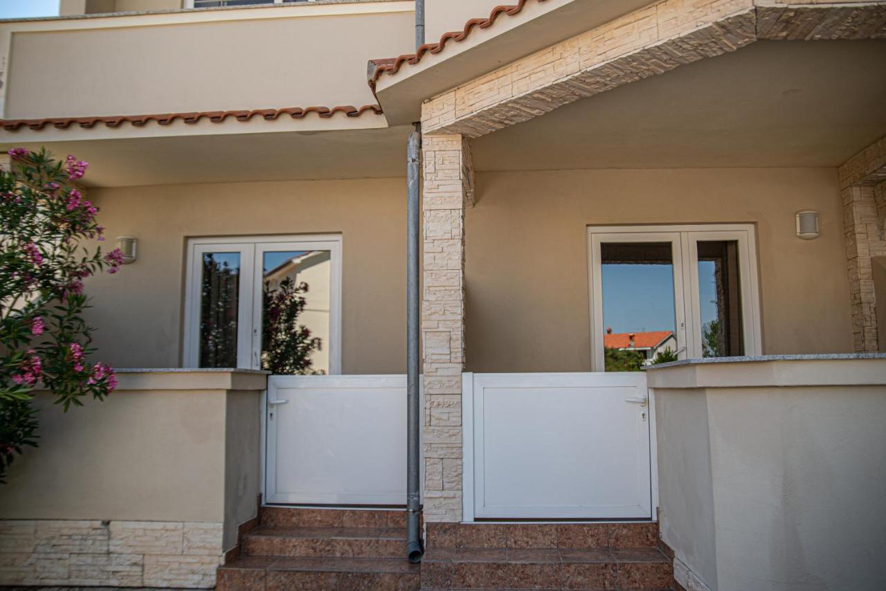Apartments Kim راب المظهر الخارجي الصورة